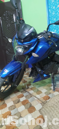 TVS Apache 4v